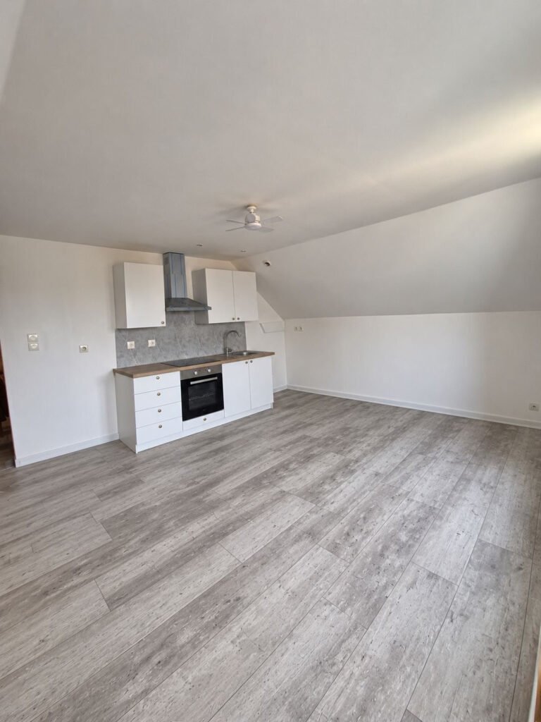Appartement à louer, 2m², Saint-Quentin