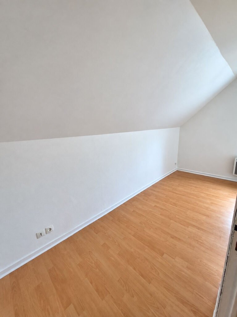 Appartement à louer, 2m², Saint-Quentin