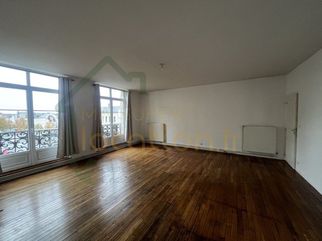 Appartement à louer, 2m², Saint-Quentin