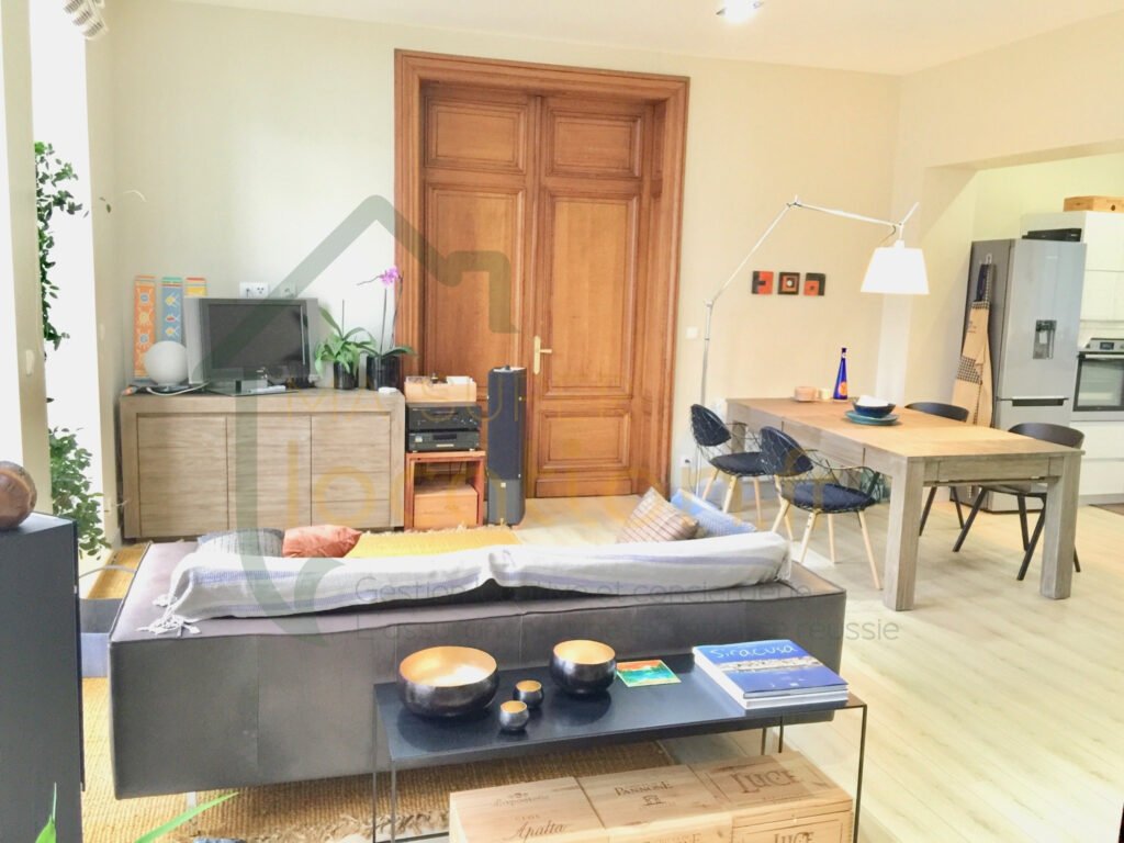 Appartement à louer, 2m², Saint-Quentin