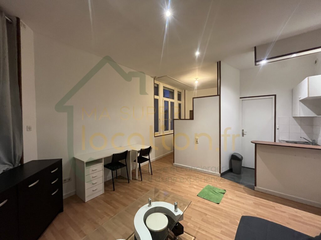 Appartement à louer, 1m², Saint-Quentin