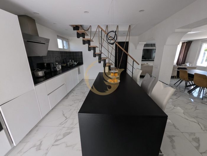 Maison à vendre, 165m², Pau