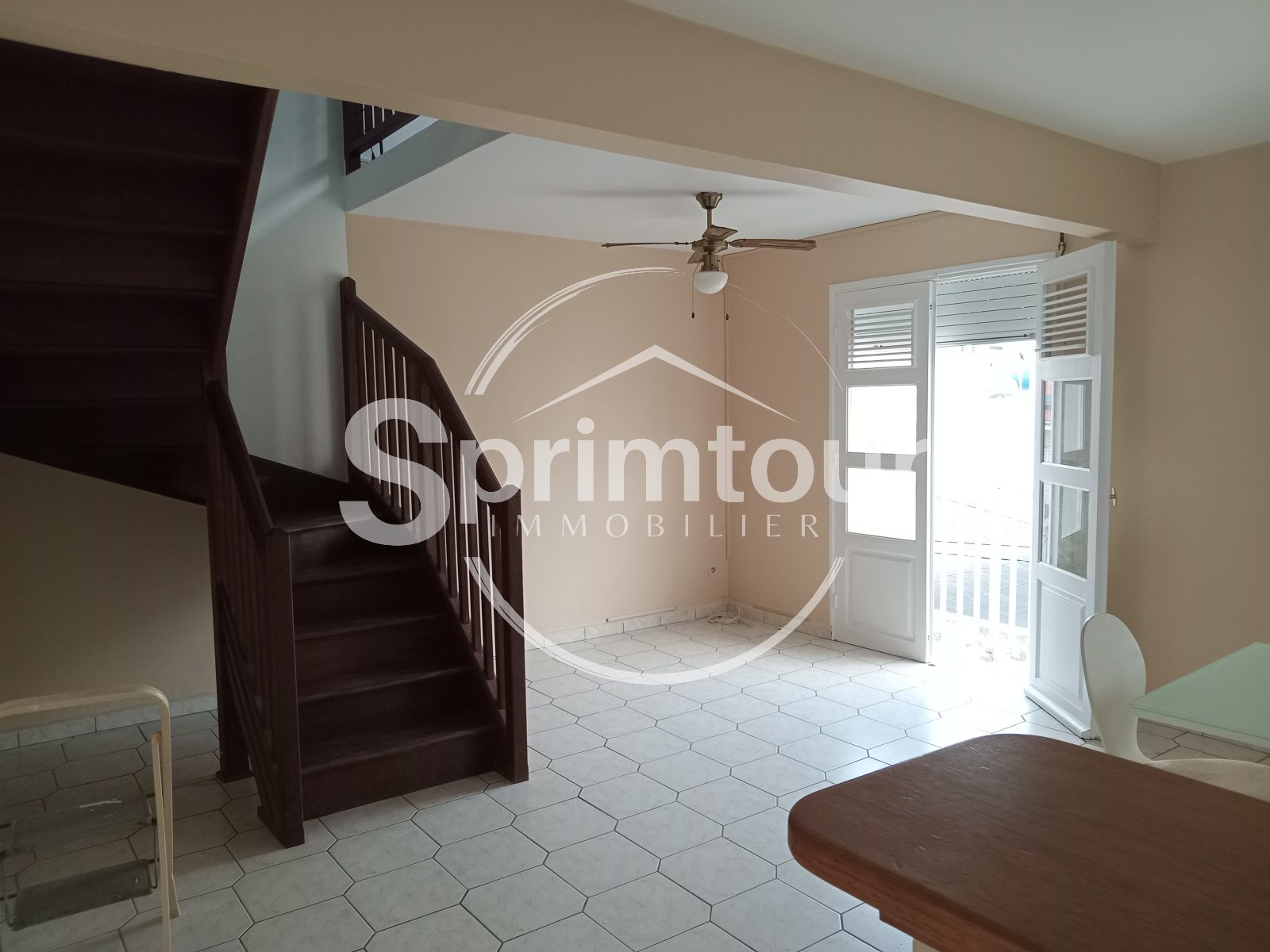 Appartement à louer, 65m², Le Moule
