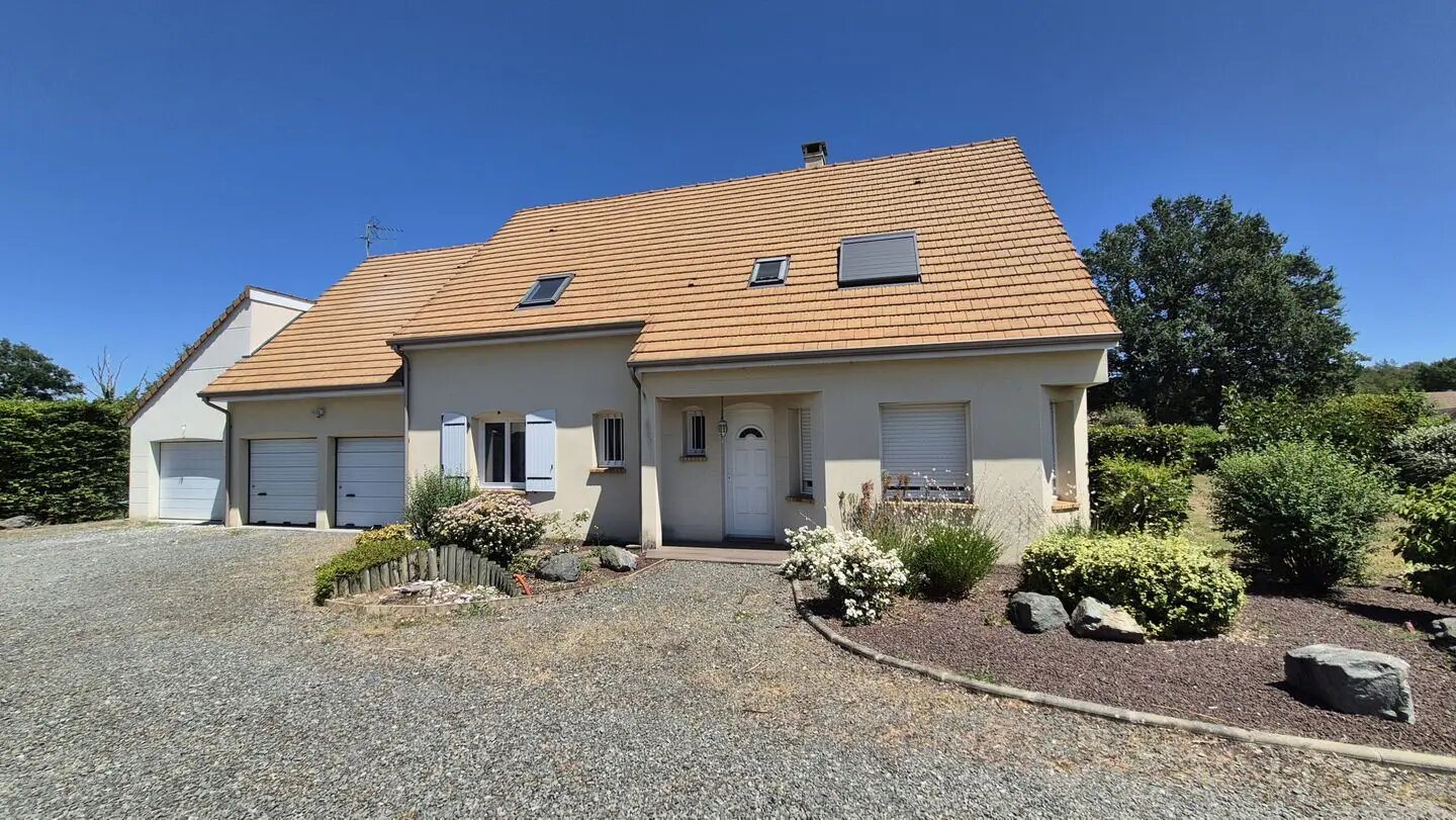 Maison à vendre, 187m², Guécélard