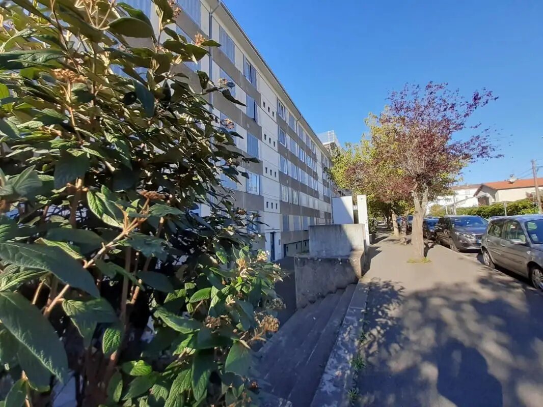 Appartement à louer, 94m², Belleville