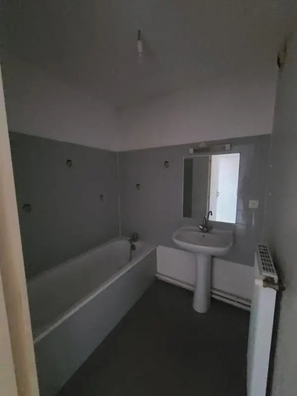 Appartement à louer, 78m², Yzeron
