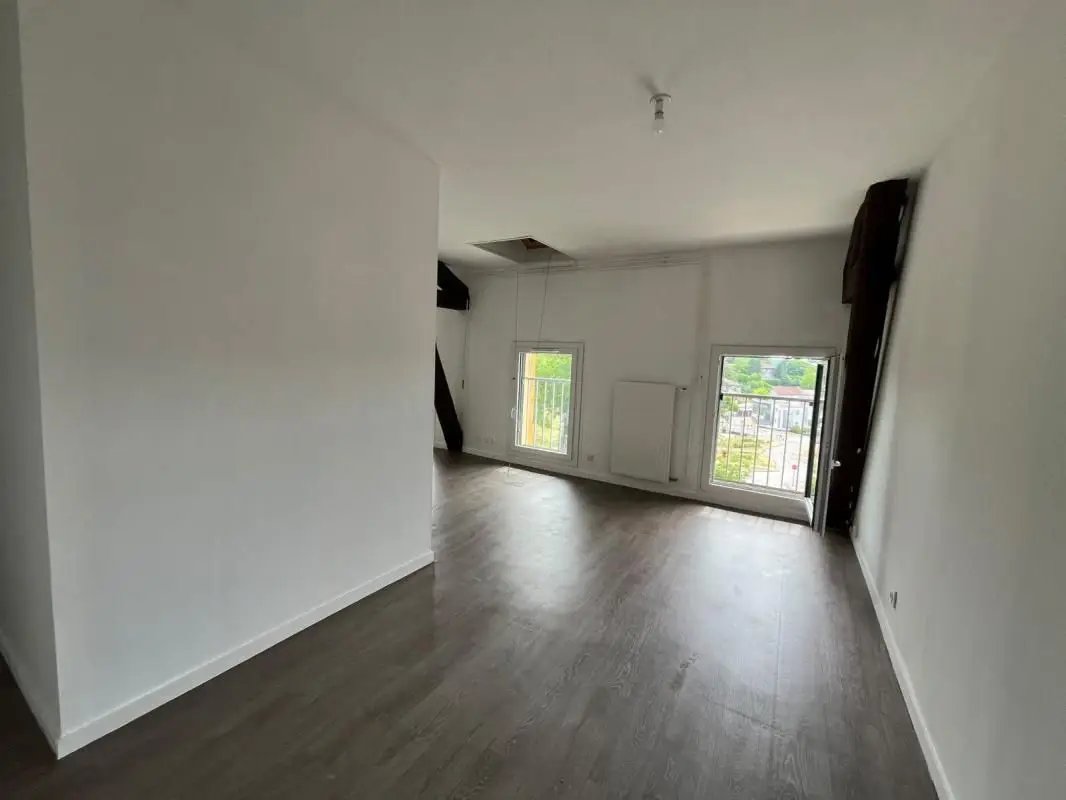Appartement à louer, 62m², Cours-la-Ville