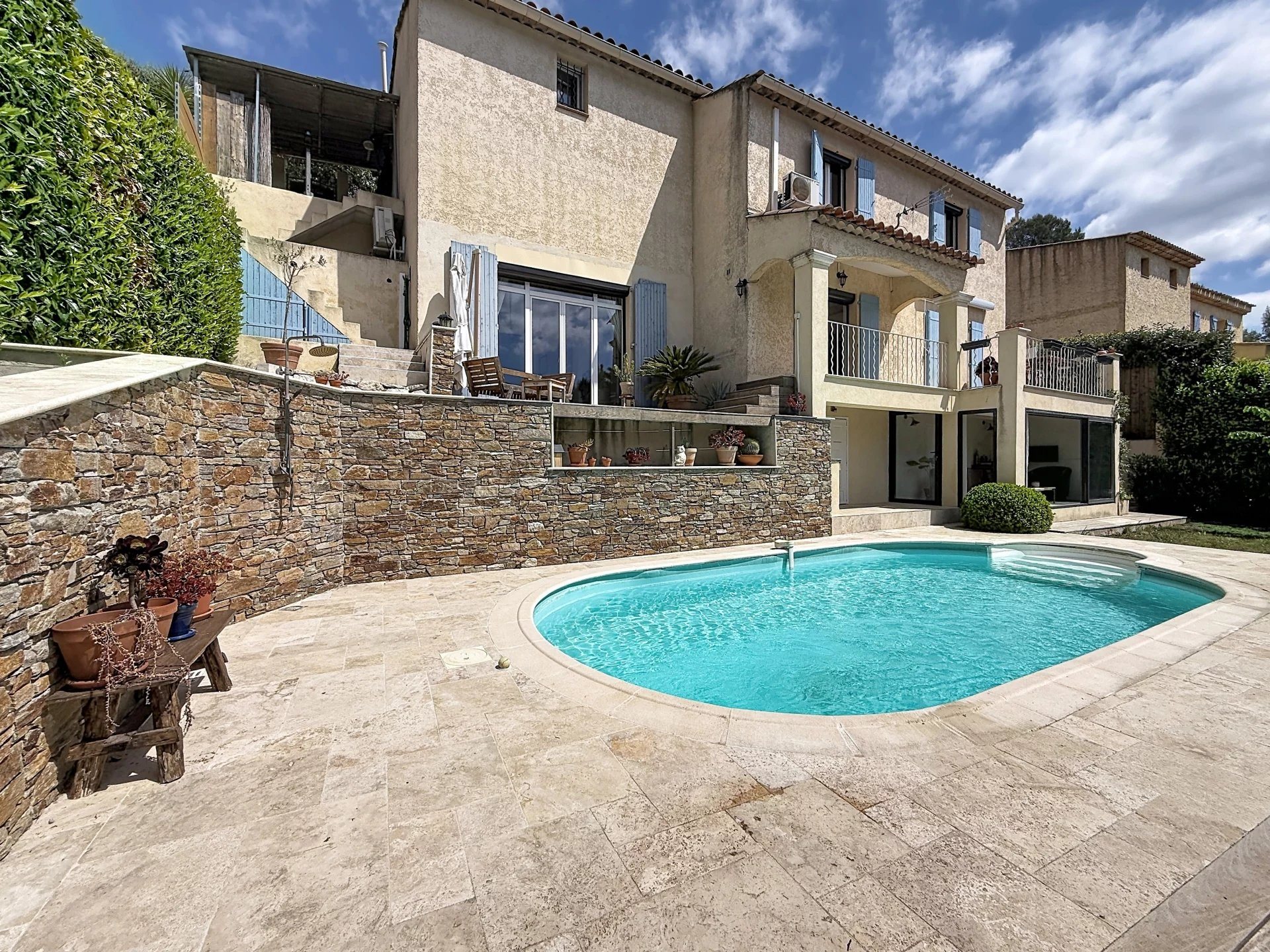 Maison à vendre, 115m², Tourrette-Levens