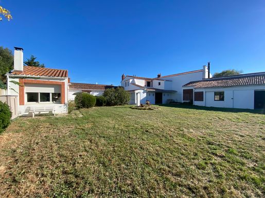 Maison 9 pièces 180 m² · à Bretignolles-sur-Mer · 180 m² · 836 000 €