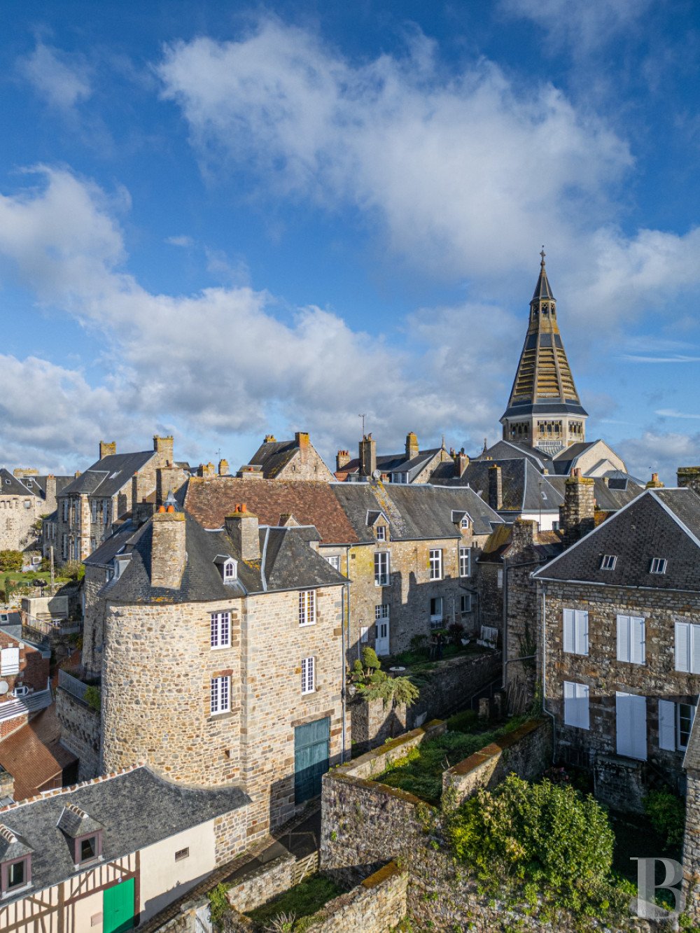Appartement à vendre, 300m², Domfront en Poiraie