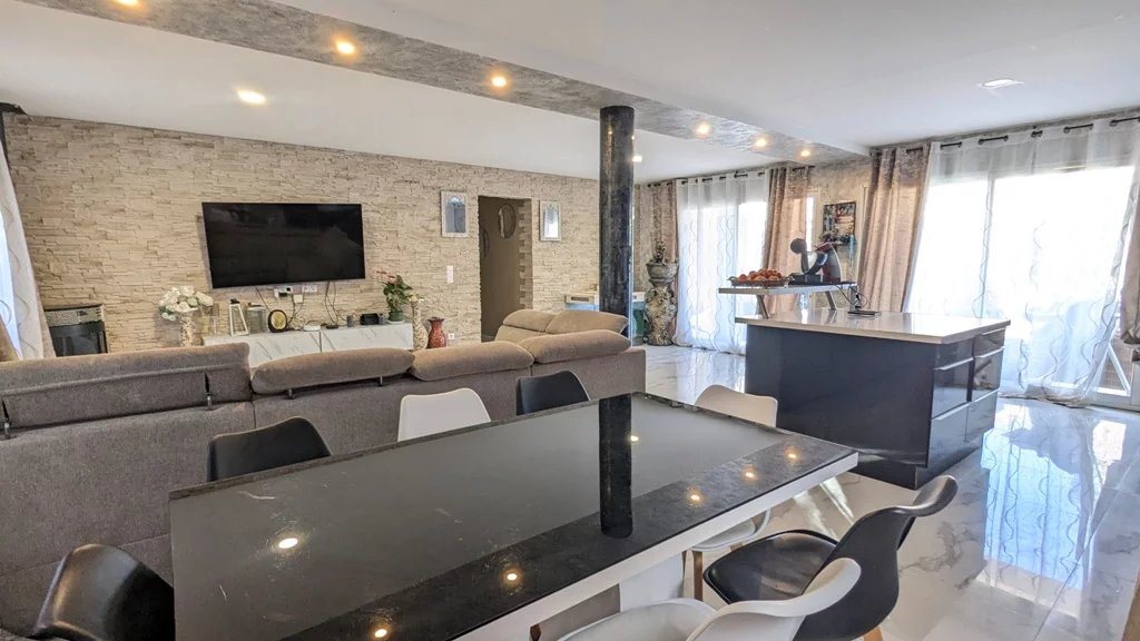 Maison à vendre, 165m², Carcès
