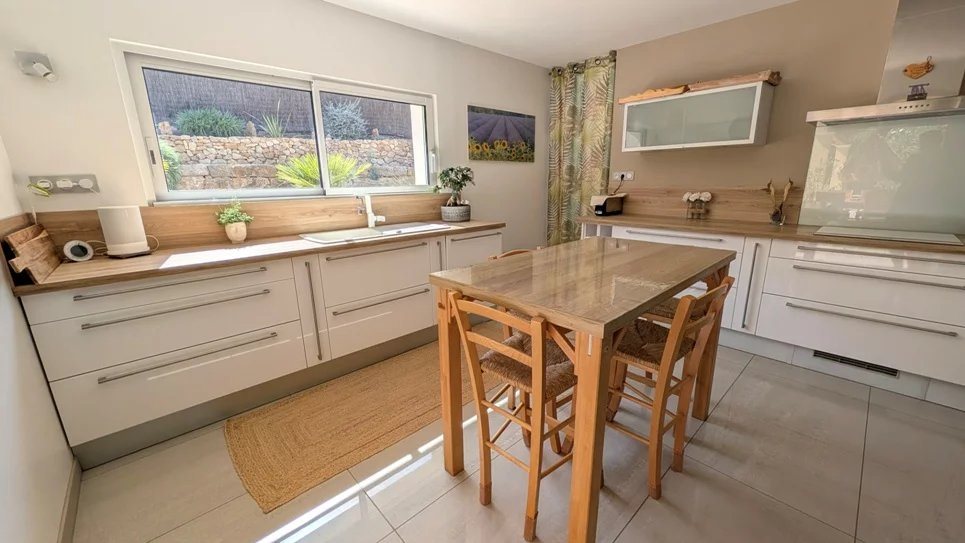 Maison à vendre, 163m², Carcès