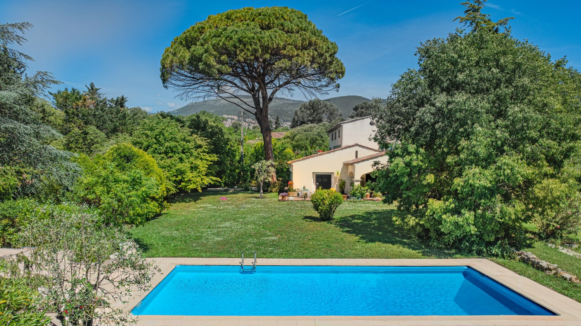 Maison à vendre, 198m², Grasse