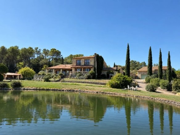 Maison à vendre, 407m², Seillans