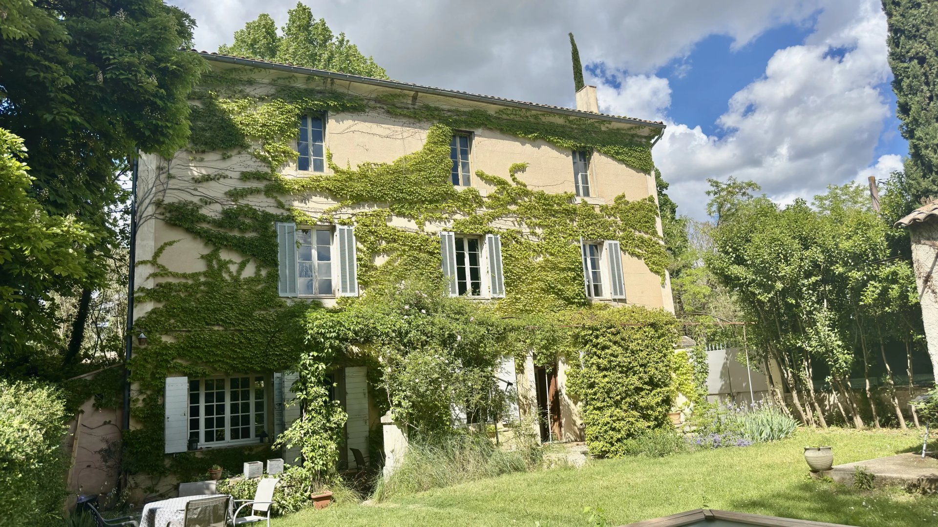 Appartement à vendre, 350m², La Tour-d'Aigues
