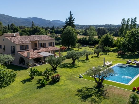 Maison à vendre, 297m², Lourmarin