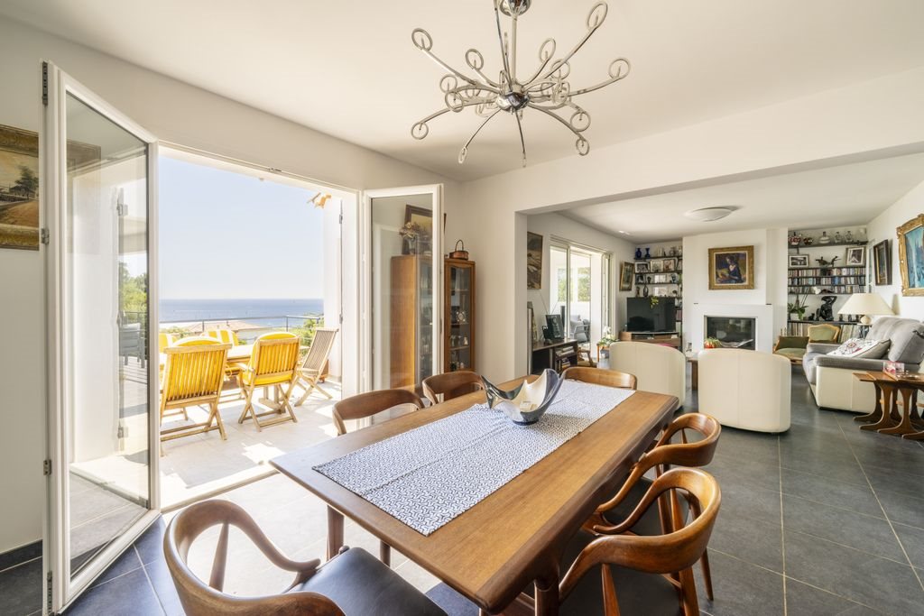Maison à vendre, 200m², Cavalaire-sur-Mer