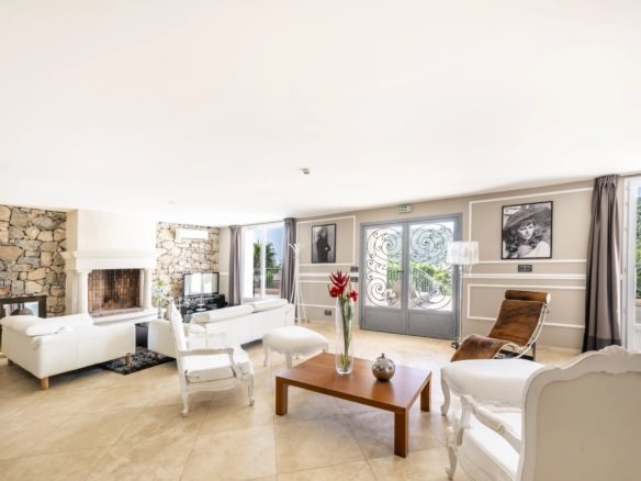 Maison à vendre, 438m², Grasse