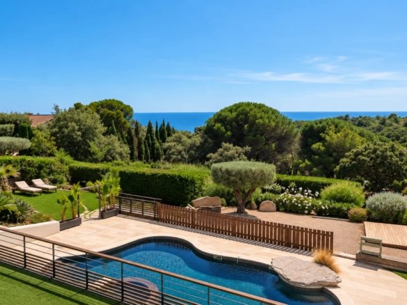 Maison à vendre, 210m², La Croix-Valmer