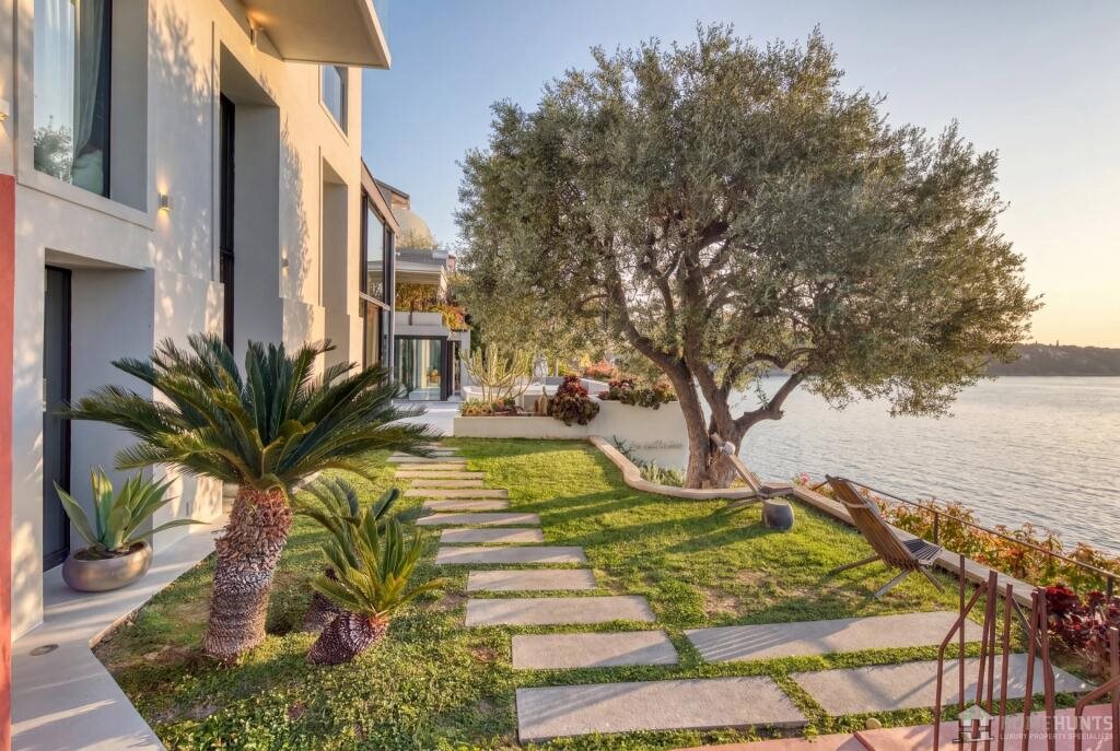 Maison à vendre, 350m², Roquebrune-Cap-Martin
