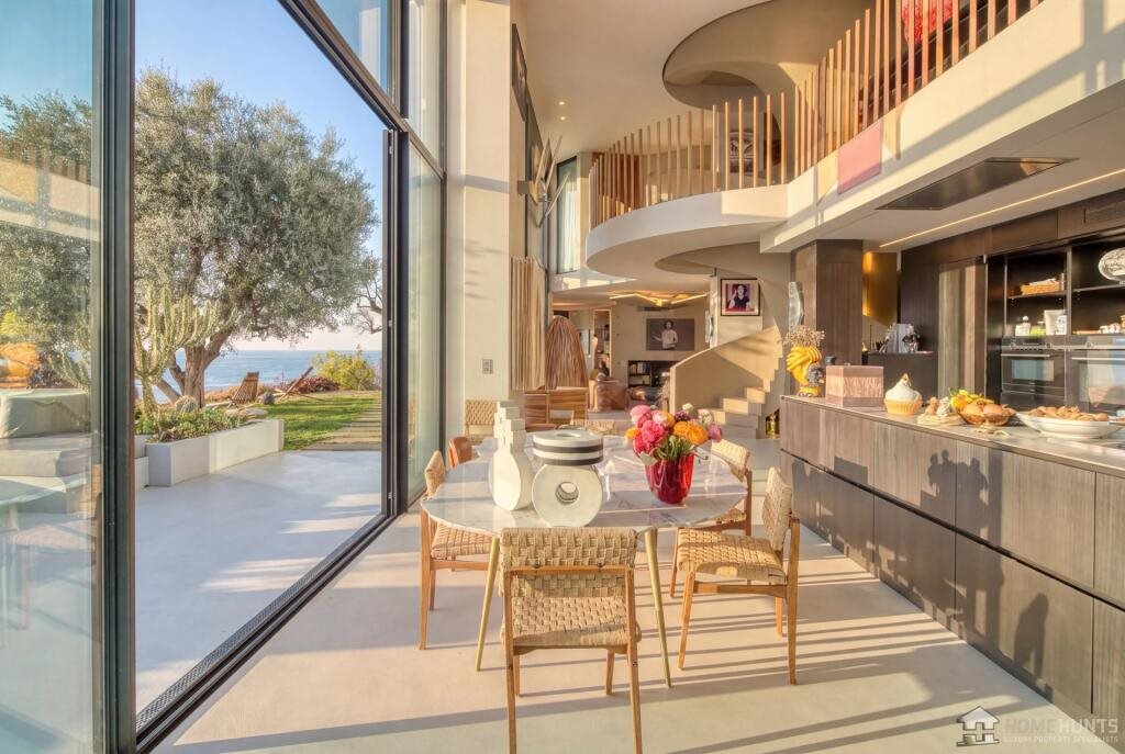 Maison à vendre, 350m², Roquebrune-Cap-Martin