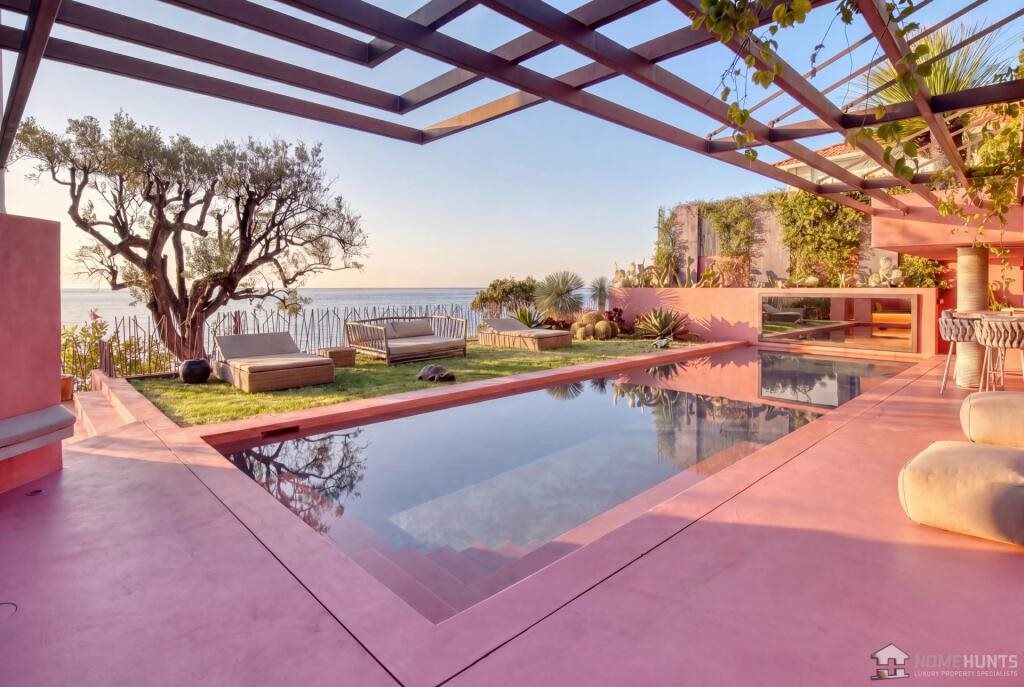 Maison à vendre, 350m², Roquebrune-Cap-Martin