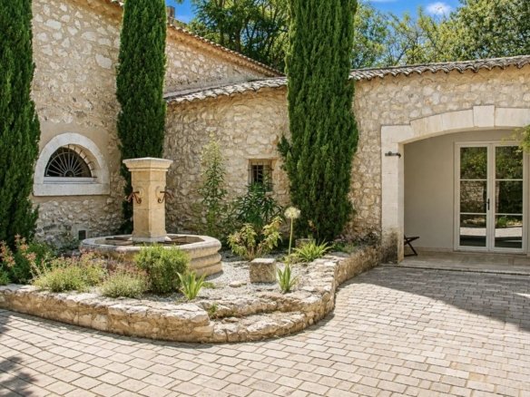 Maison à vendre, 319m², Eygalières
