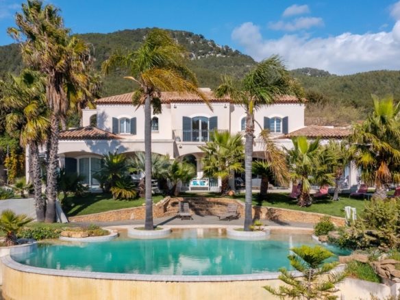 Maison à vendre, 330m², Sanary-sur-Mer