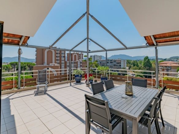 Appartement à vendre, 101m², Mandelieu-la-Napoule