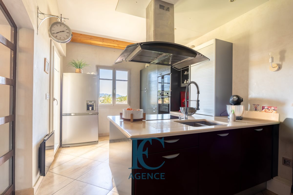 Appartement à vendre, 151m², Sanary-sur-Mer