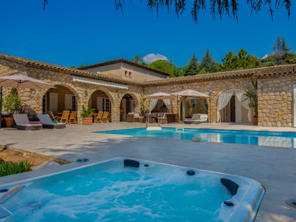 Maison à vendre, 345m², Peymeinade