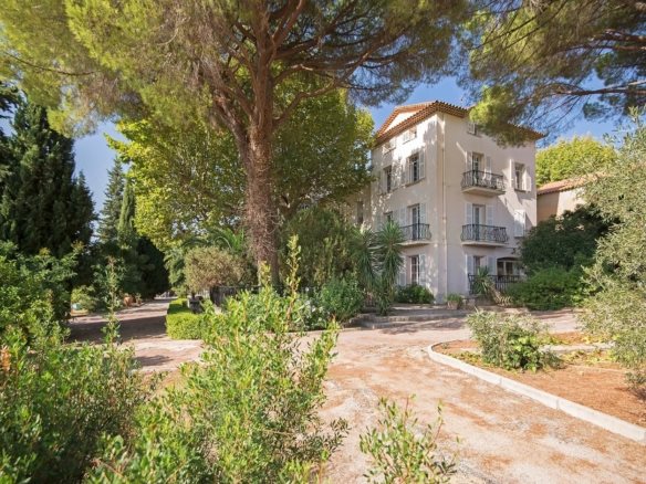 Maison à vendre, 640m², Solliès-Pont