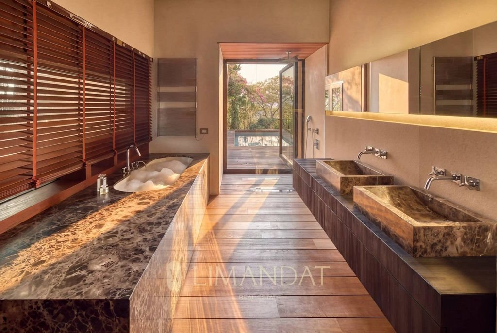 Maison à vendre, 330m², Saint-Paul-de-Vence