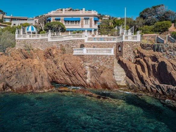 Maison à vendre, 262m², Saint-Raphaël