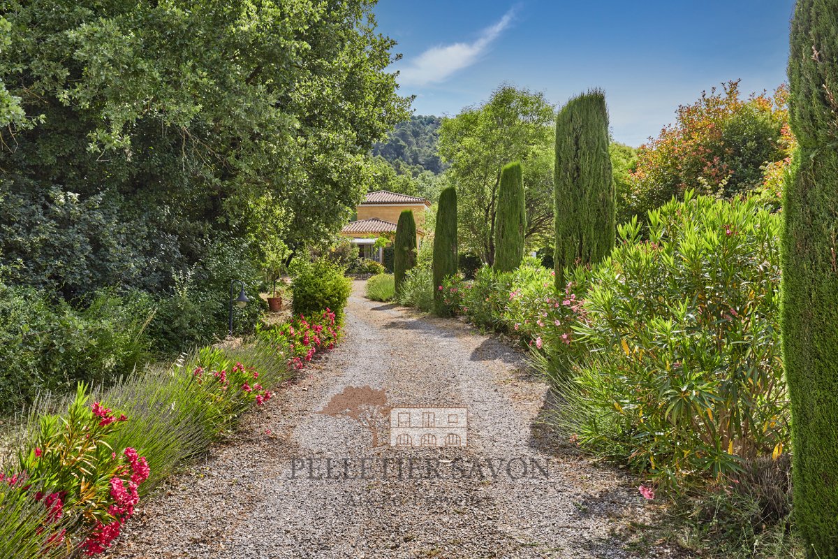 Maison à vendre, 224m², Le Puy-Sainte-Réparade