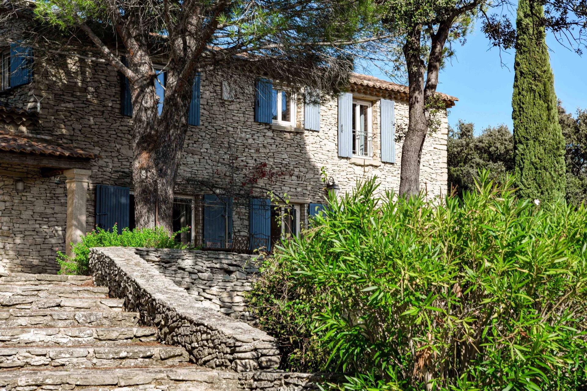 Maison à vendre, 385m², Uzès