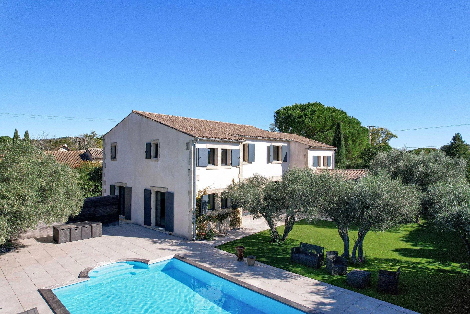 Maison à vendre, 280m², Uzès