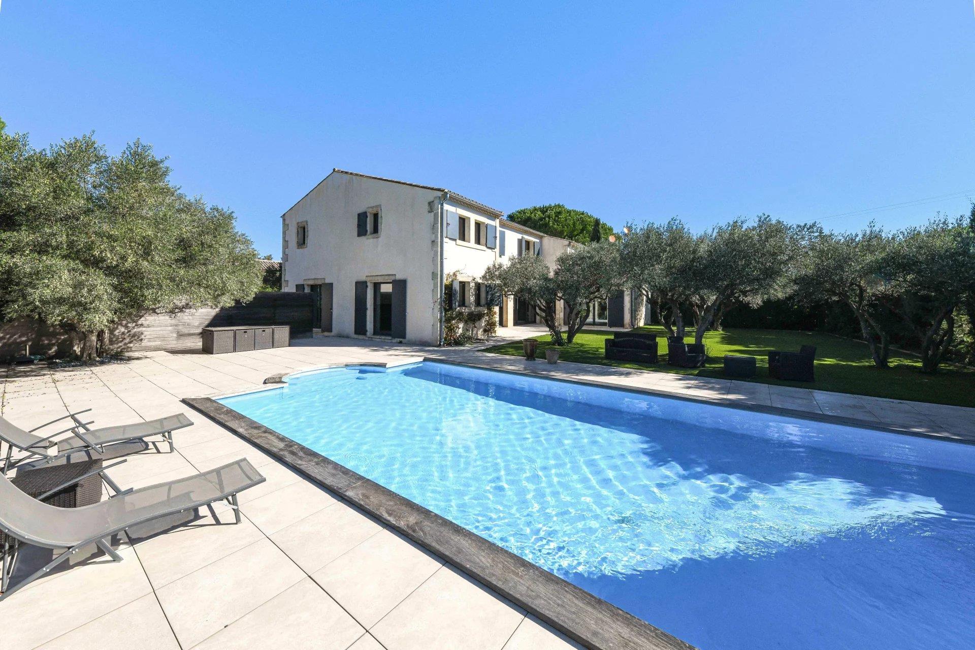 Maison à vendre, 280m², Uzès