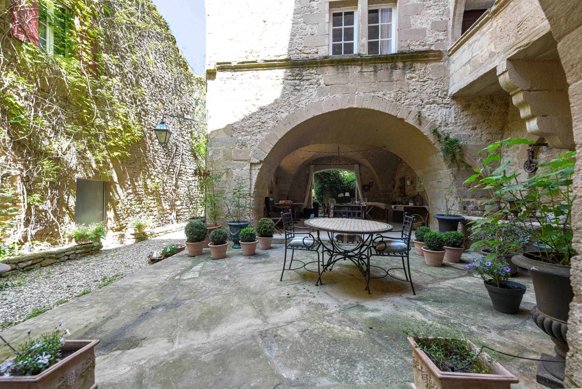 Maison à vendre, 451m², Uzès