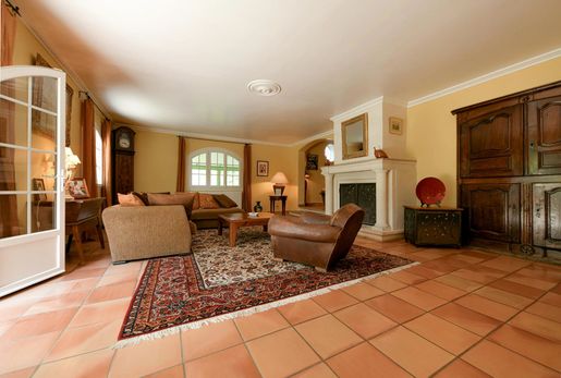 Maison 12 pièces 232 m² · à Uzès · 232 m² · 795 000 €