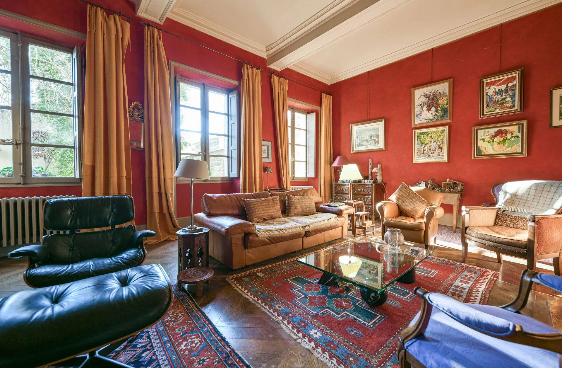 Maison à vendre, 667m², Uzès
