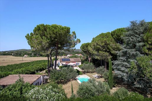 Maison 8 pièces 148 m² · à Uzès · 148 m² · 695 000 €