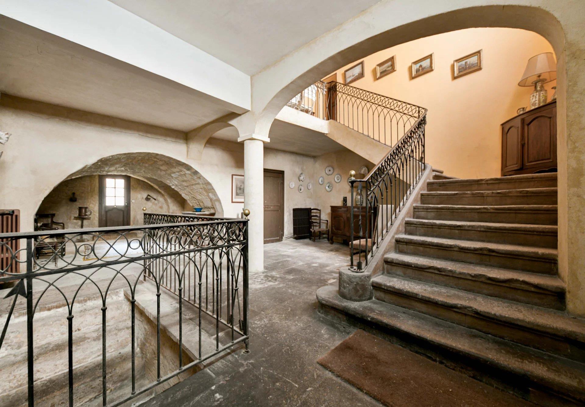 Maison à vendre, 693m², Uzès