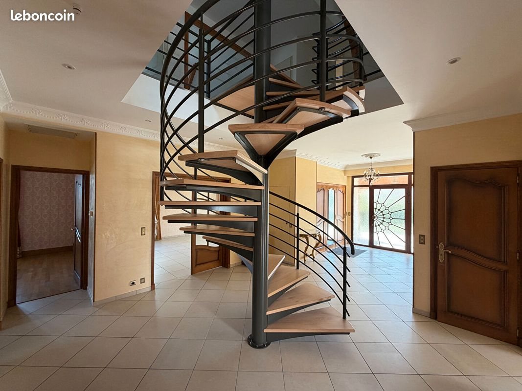 Maison à vendre, 350m², Prémilhat