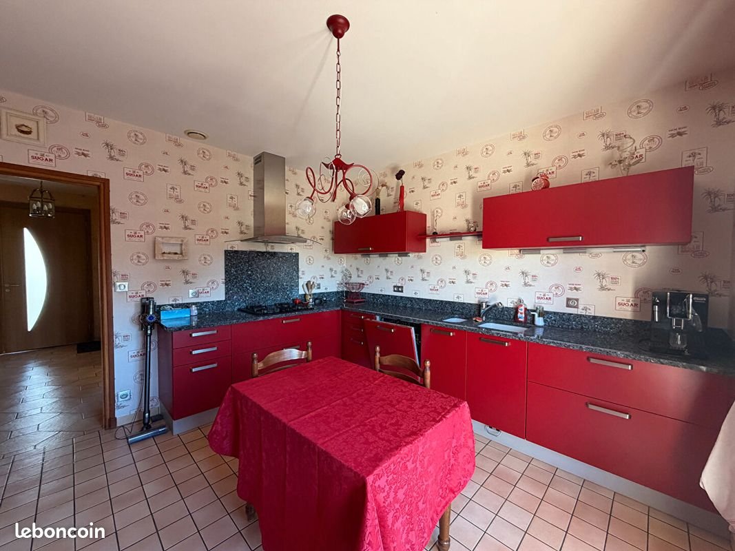 Maison à vendre, 182m², Domérat