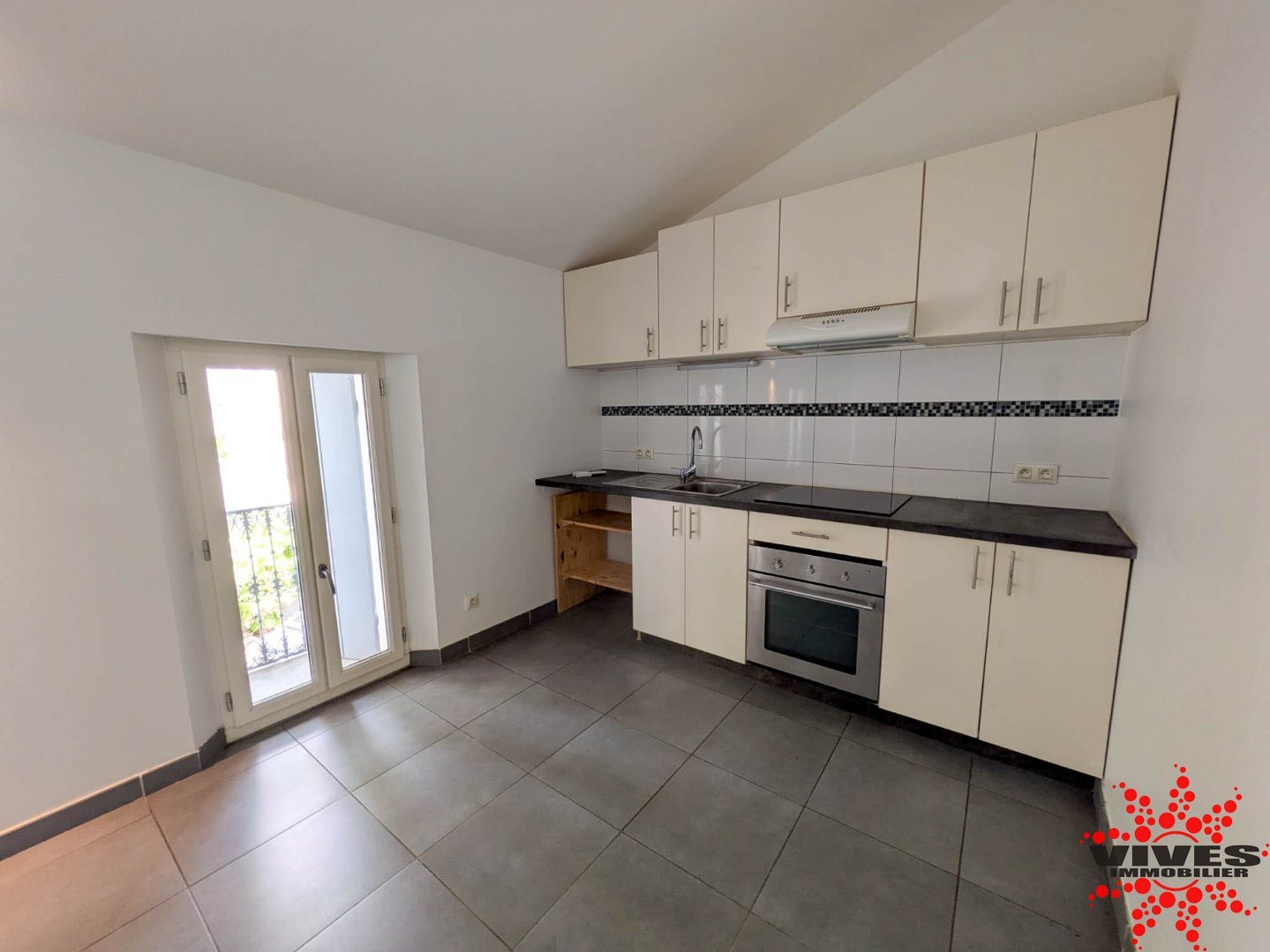 Appartement à louer, 54m², Servian