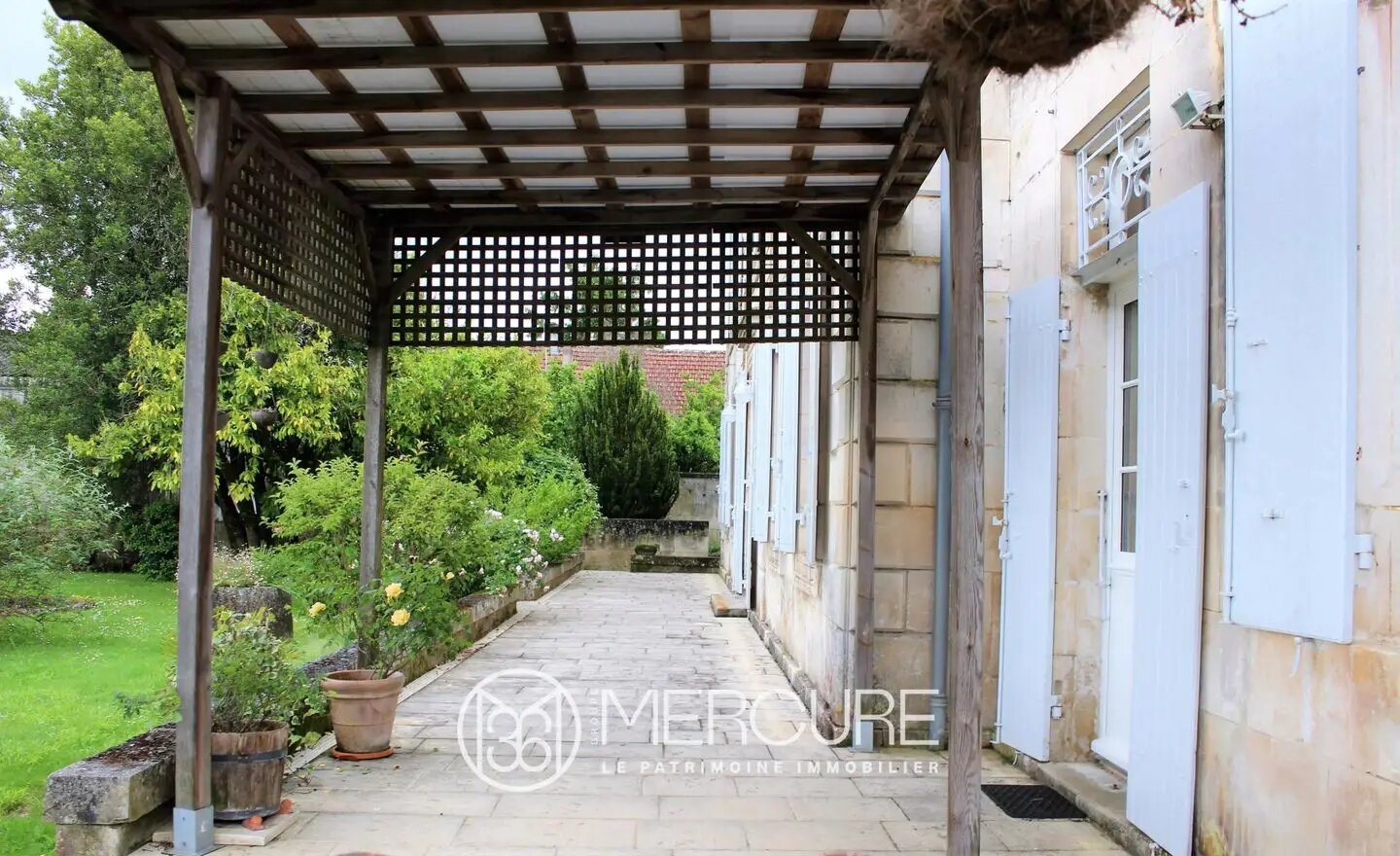Maison à vendre, 400m², Saintes