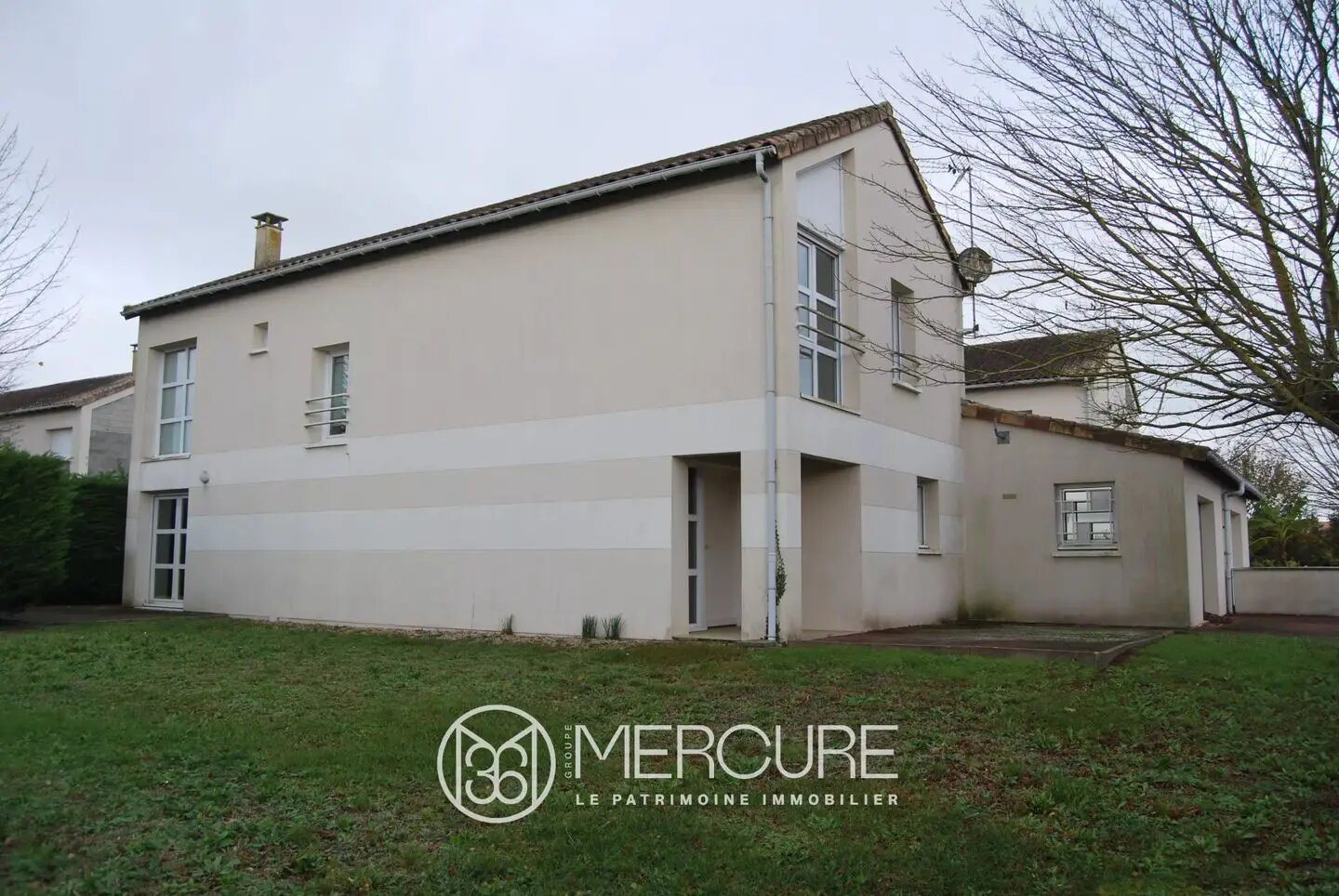 Maison à vendre, 120m², Lhommaizé