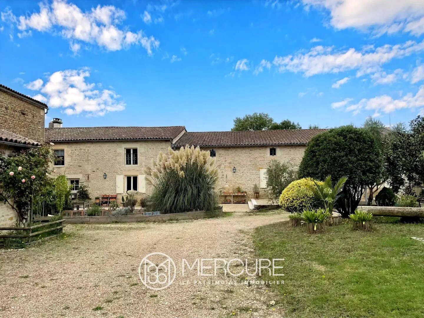 Maison à vendre, 350m², Saint-Maixent-l'Ecole