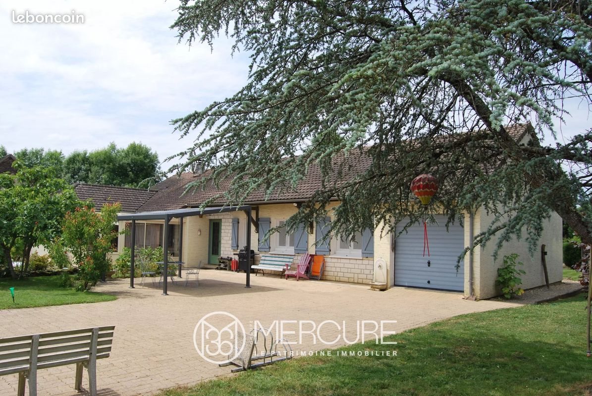 Maison à vendre, 183m², Thollet
